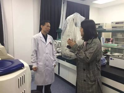 市三院医学研究中心负责人参观市中医药研究院实验中心，共促医学研究与试验发展